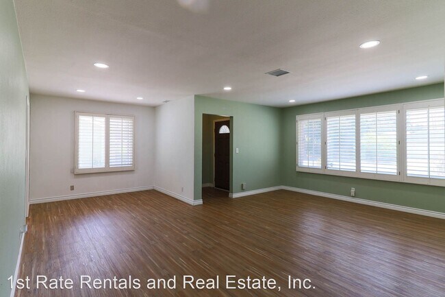 Building Photo - 2 br, 1 bath House - 6392 San Diego Ave