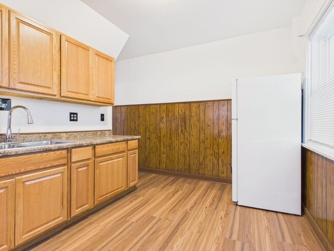Building Photo - 3 Bedroom House in Harrisburg