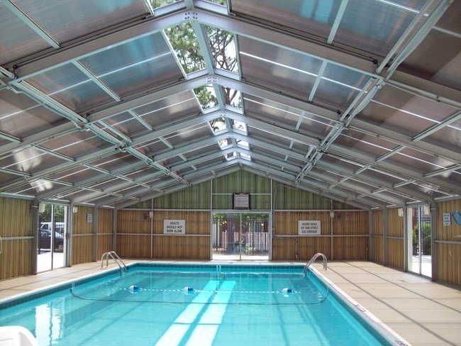 Indoor heated pool - Glenmeade Village