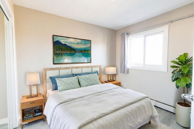 Building Photo - West 17