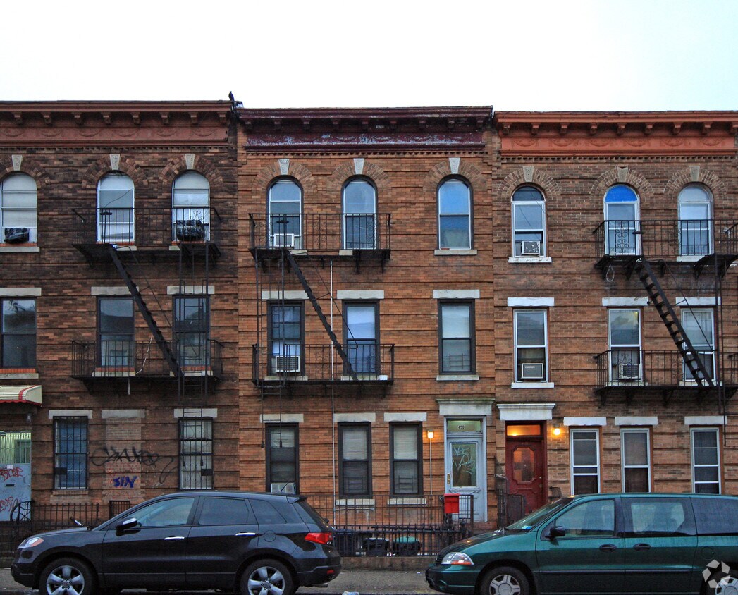 Primary Photo - 450 60th St