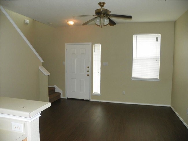 Foto del edificio - 13704 Harris Ridge Blvd