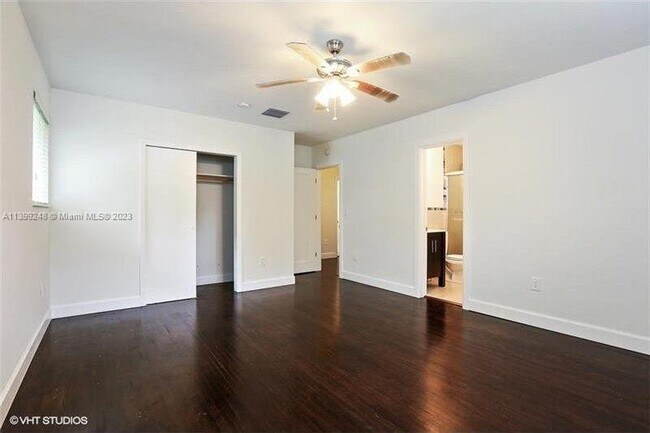 Foto del edificio - 6606 San Vicente St