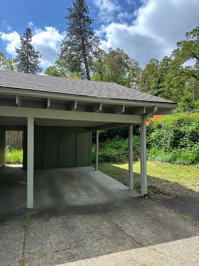 Cochera - 20 W 35th Ave