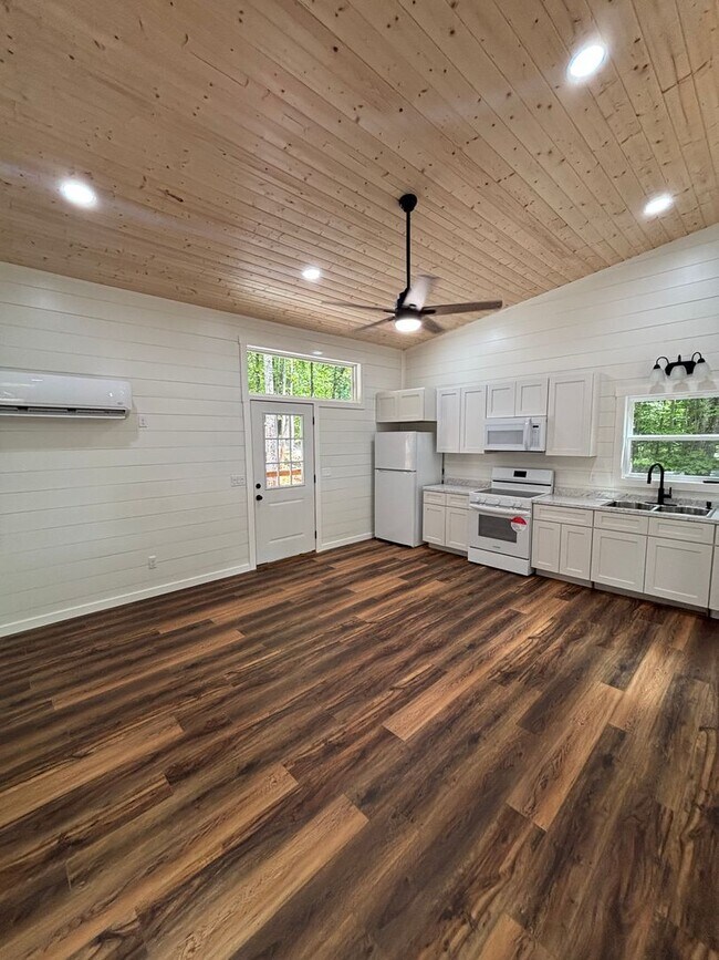 Foto del edificio - Brand New Tiny Home in Central Rutledge - ...