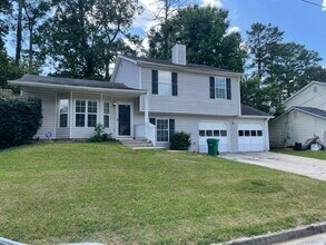 Building Photo - 2110 Lown Farm Ln