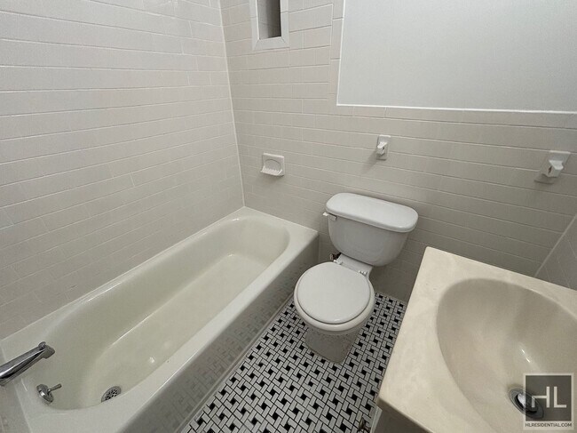 Foto del edificio - WEST 72 STREET