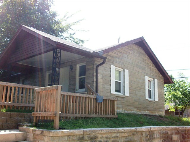 Foto principal - 1120 N Lincoln St