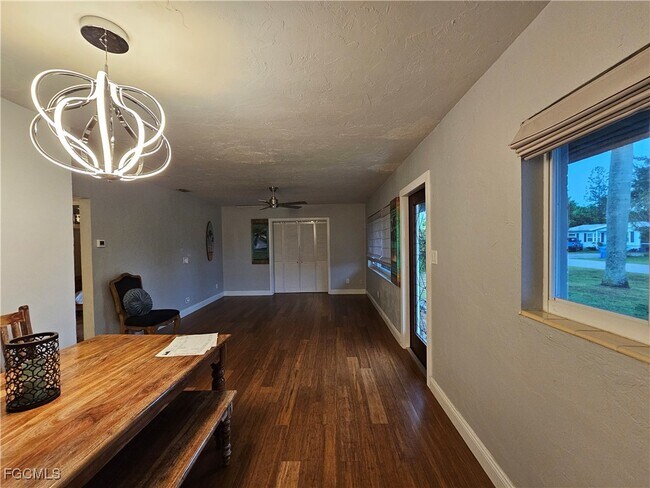 Foto del edificio - 1615 Grace Ave