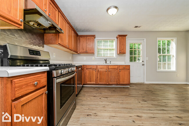 Building Photo - 784 Sinclair Way
