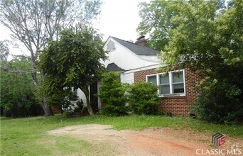 Building Photo - 1980 S Lumpkin St
