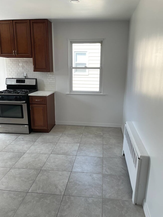 235 Tibbetts Rd, Yonkers, NY 10705 House Rental in Yonkers, NY