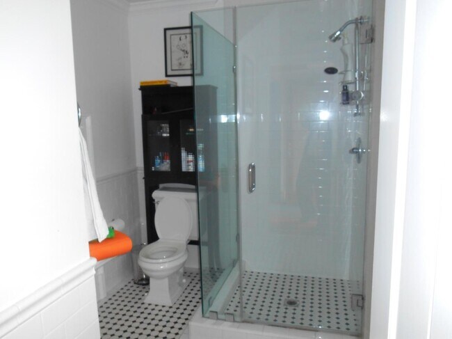 Foto del edificio - 8647 Higuera St