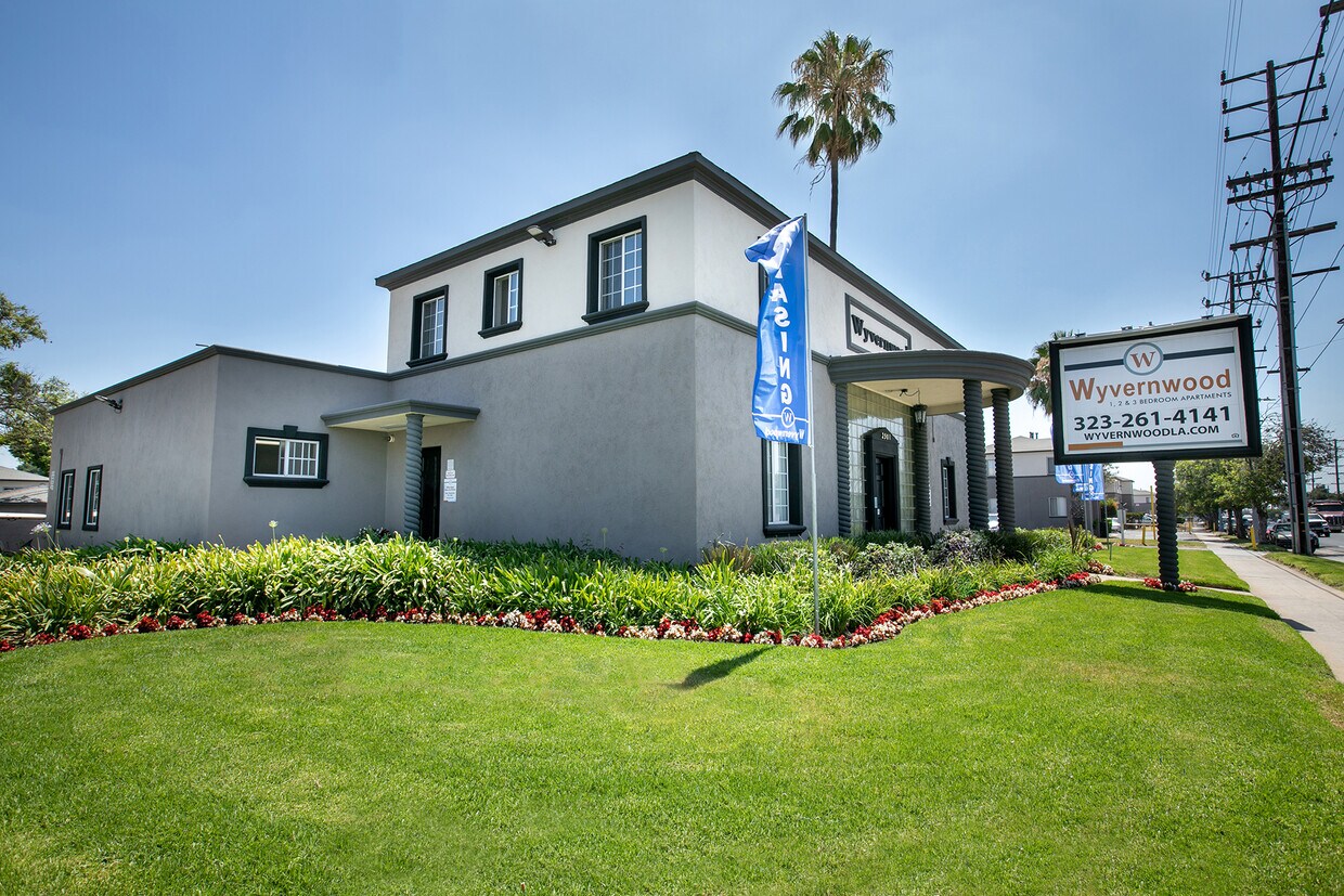 WYVERNWOOD GARDEN APARTMENTS Los Angeles, CA