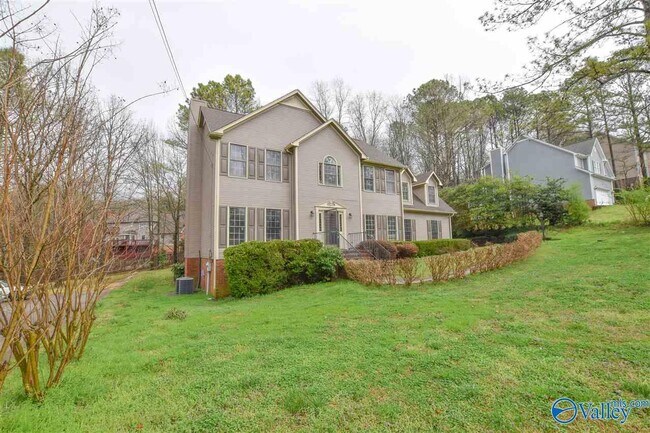 Building Photo - 433 Eastview Dr