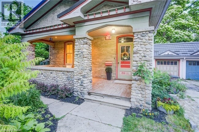 Building Photo - 89 Roger St