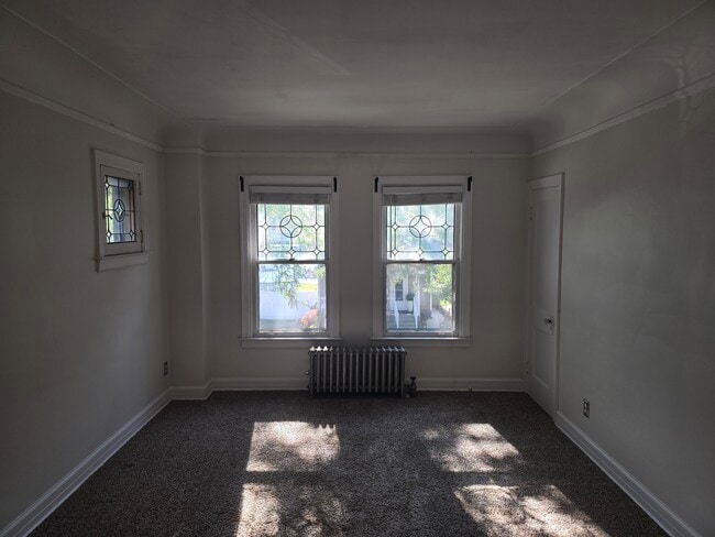 Building Photo - 920 Beaconsfield Ave