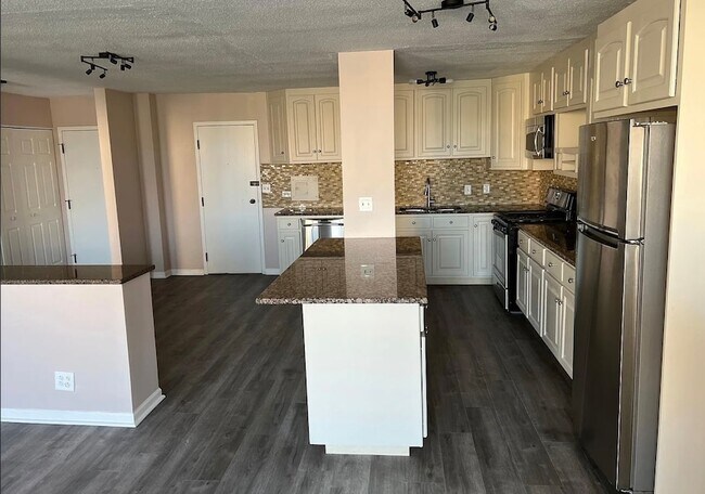 Foto del edificio - 2211 S Stewart Ave