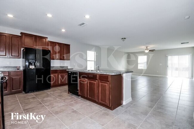 Building Photo - 10111 Paradise Fish Dr
