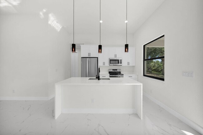 Foto del edificio - Be the first in occupy this 2026 constructed home in city of Englewood, FL! Qualify for a deposit...