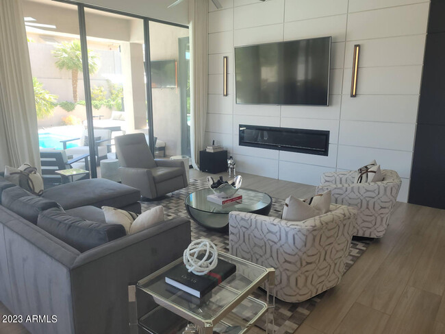 Building Photo - 10694 E Firethorn Dr