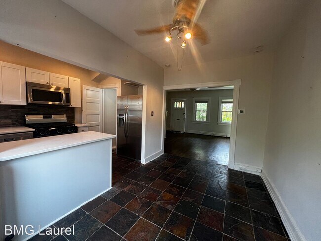Building Photo - 2 br, 2 bath House - 1133 Abbey Pl NE