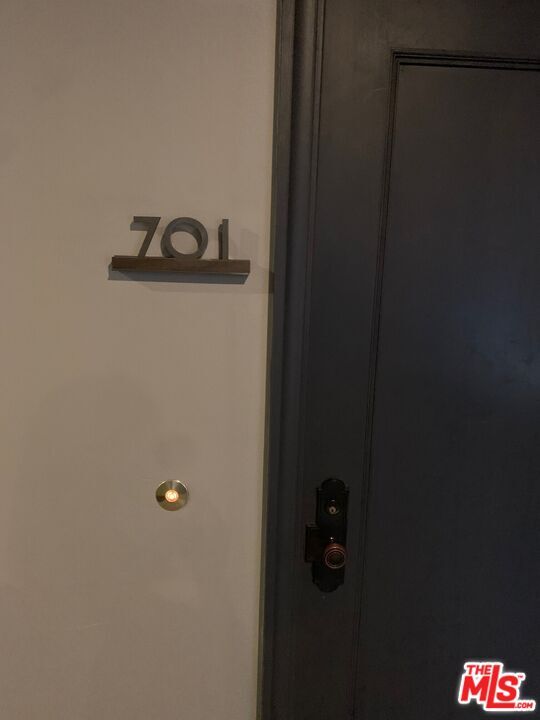 Foto del edificio - 727 W 7th St