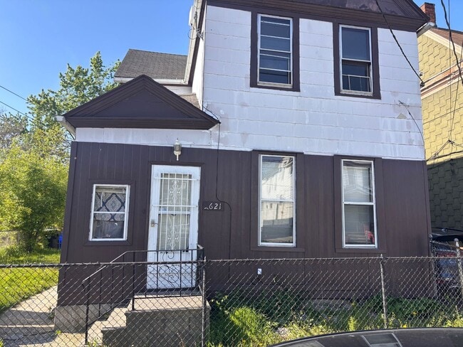 Foto del edificio - 3621 Sackett Ave