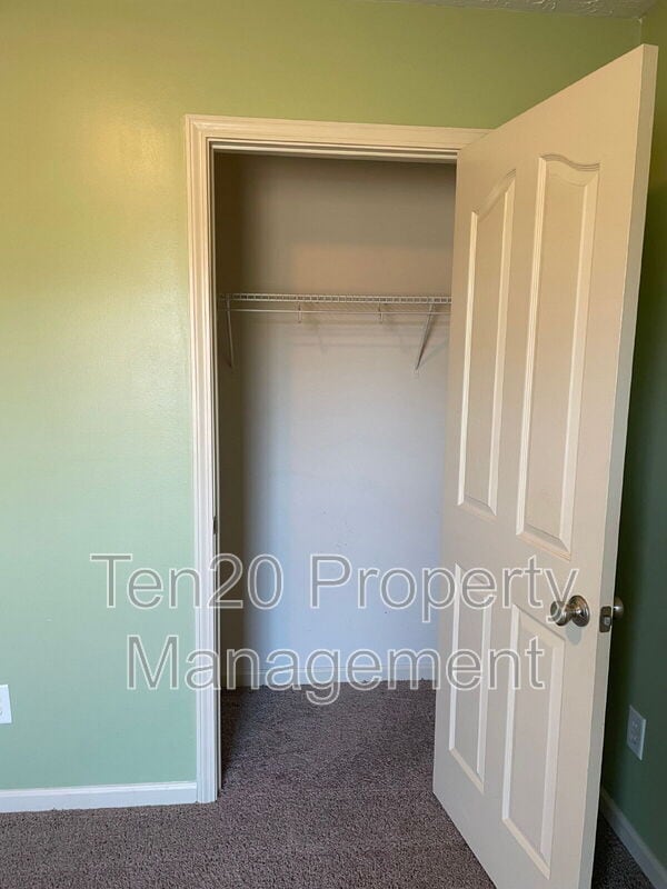 Building Photo - 5715 Boby Dr