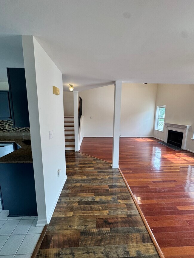 Foto del edificio - 305 Cobblestone Ct