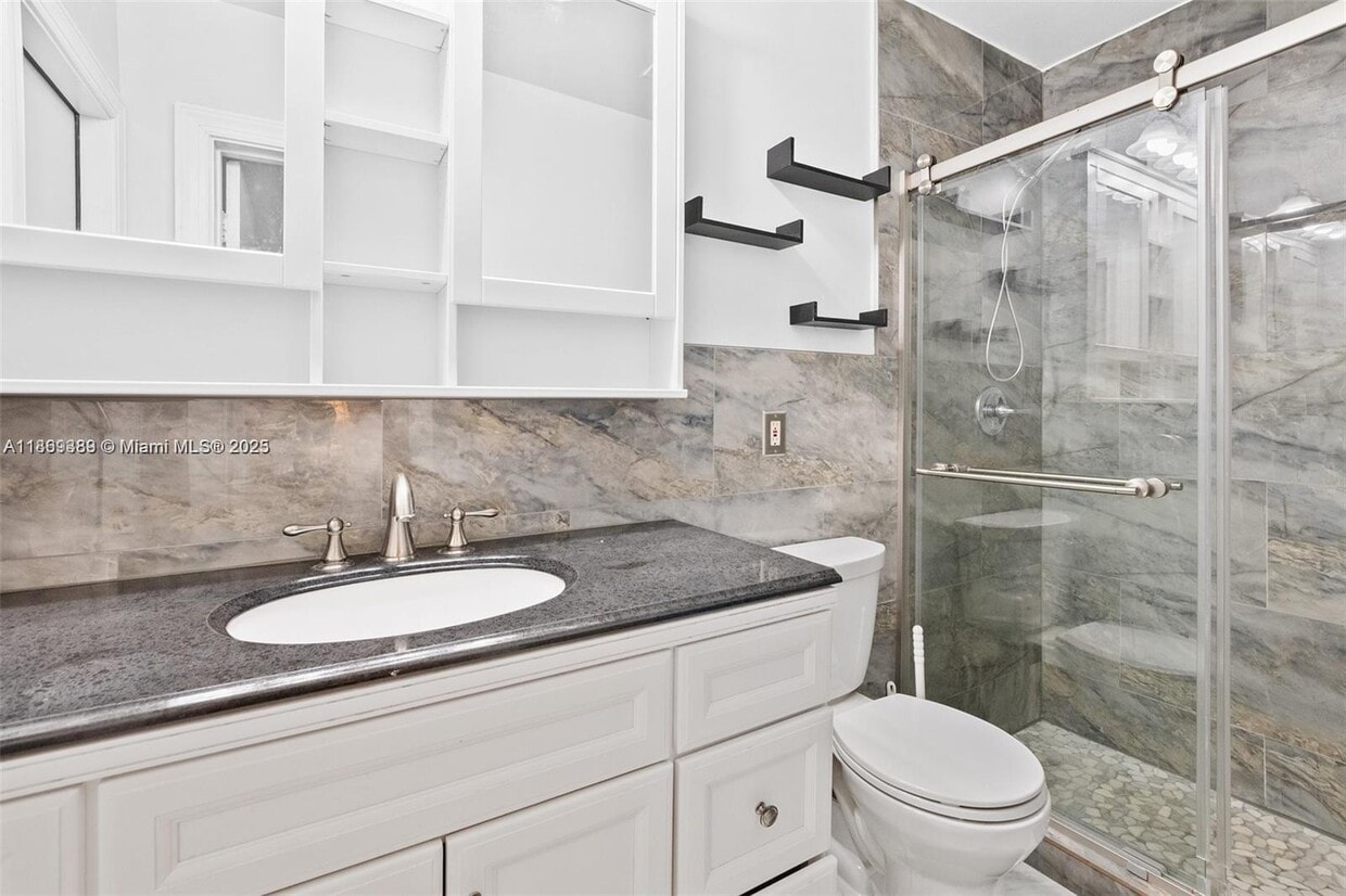 Foto del edificio - 1132 NW 76th Ave