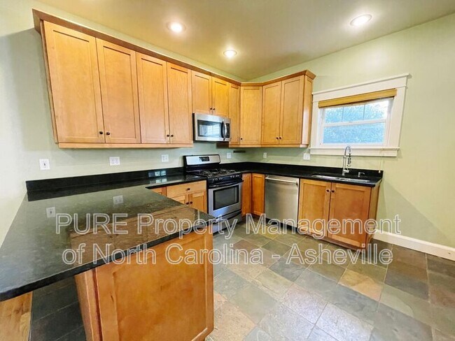 Building Photo - 522 Clearview Terrace