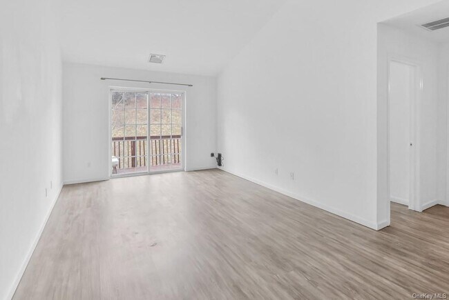 Building Photo - 1036 Maggie Rd