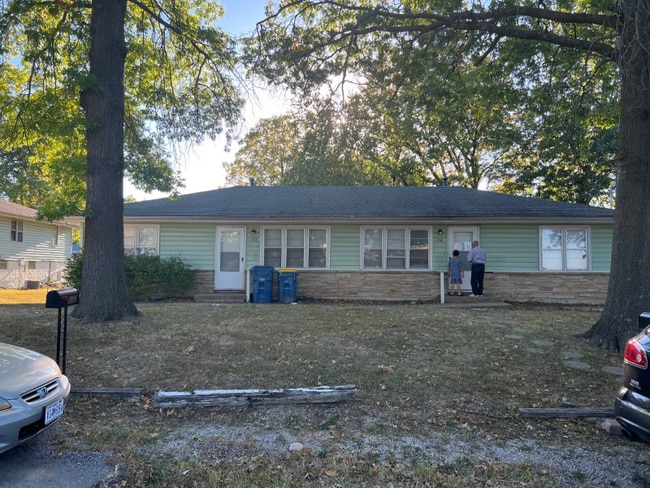 Building Photo - 132 Novak St