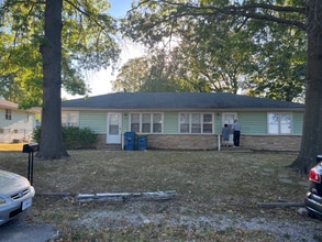 Building Photo - 132 Novak St