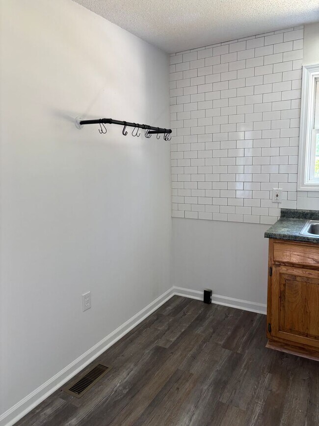 Foto del edificio - 3 Bedroom 2 Bath Spencer, NC Home