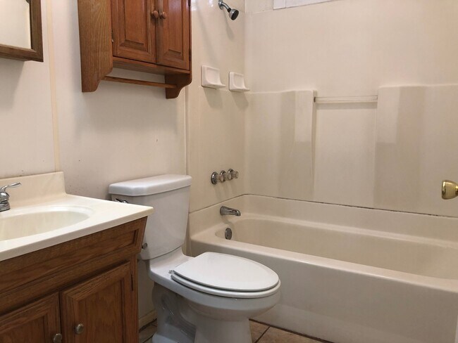 Building Photo - Schertz rental in quiet neighborhood