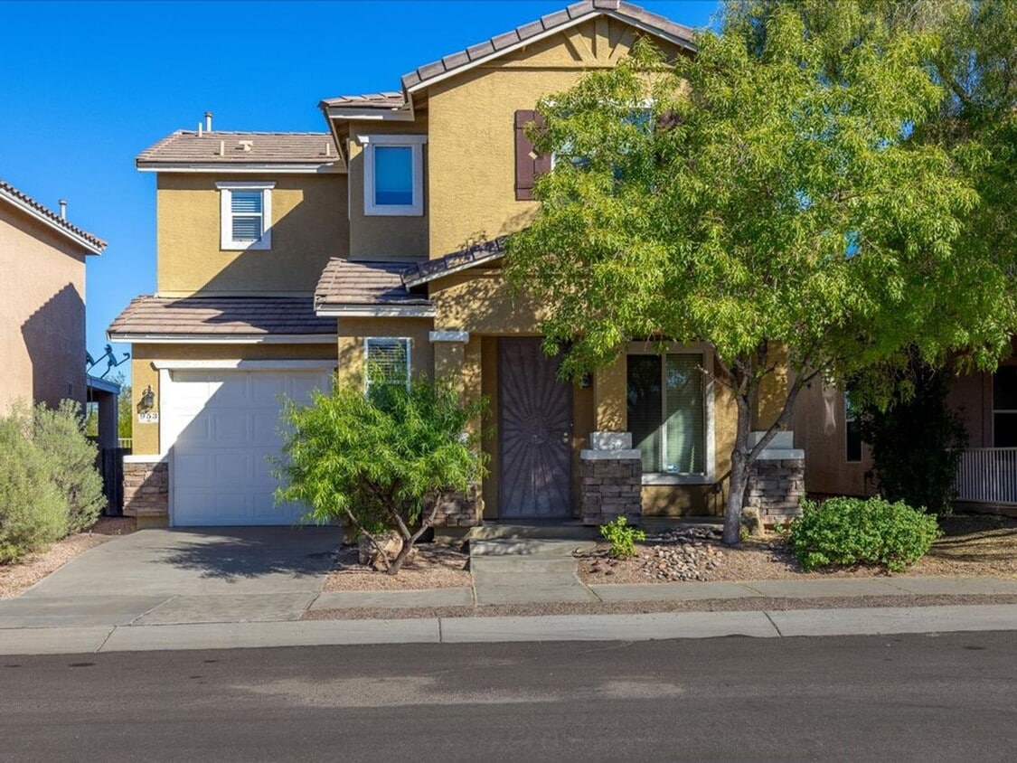 PROMO $500.00 OFF FIRST MONTHS RENT! - 3 Bedroom, 2.5 Bath