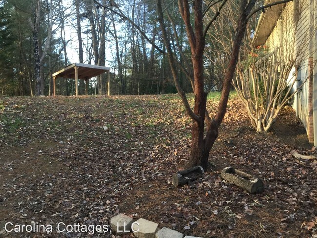 Building Photo - 205 Pine Berry Cir