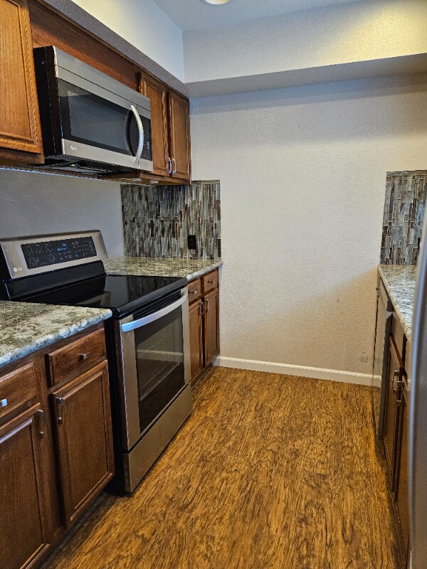Foto del edificio - 1022 E 5th St
