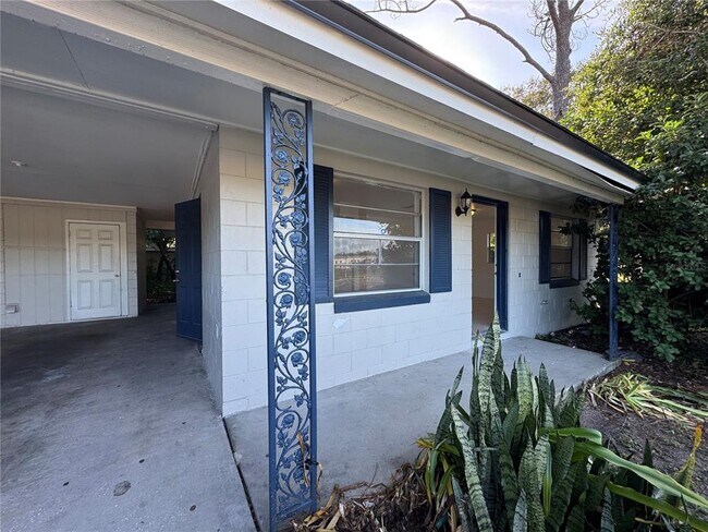 Foto del edificio - 4883 N Pine Hills Rd