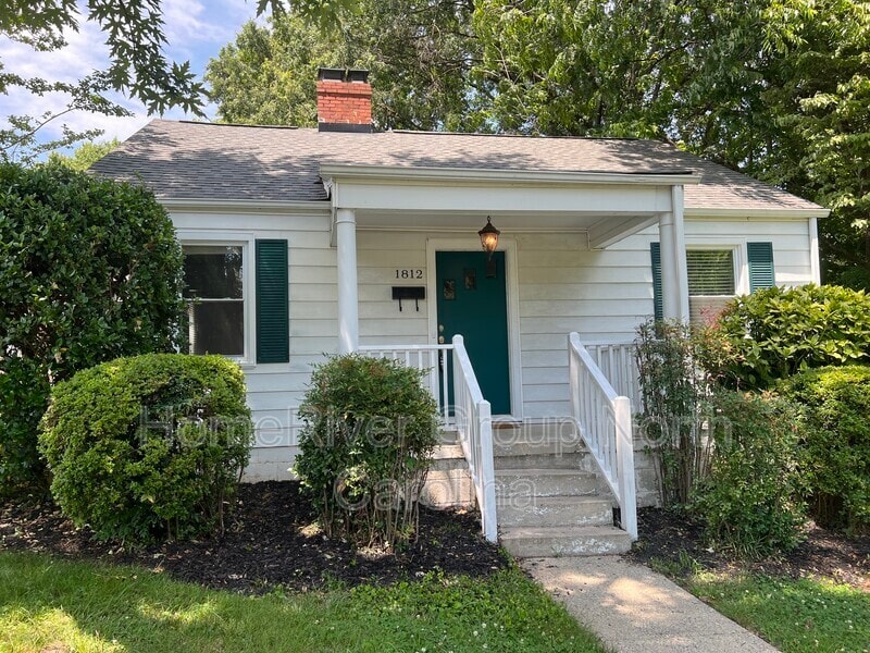 Primary Photo - 1812 Oak St