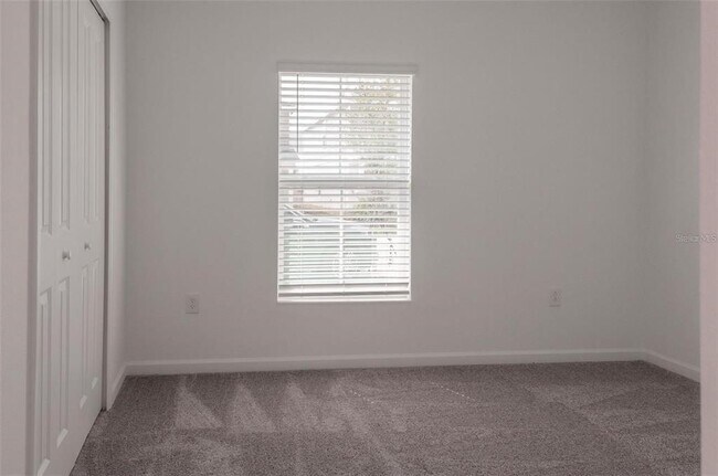 Building Photo - 321 Loch Ct