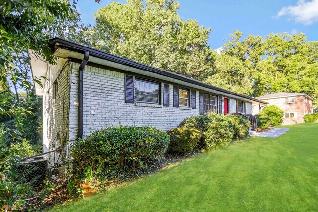 Building Photo - 3643 Hillsborough Ln