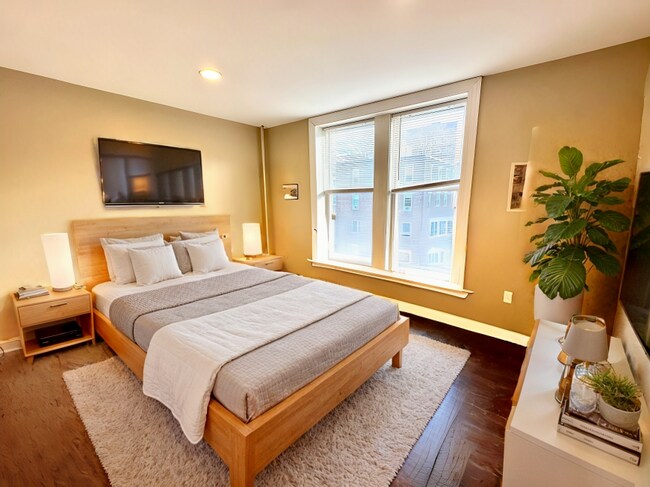 Building Photo - 3 bedroom in Brookline MA 02446