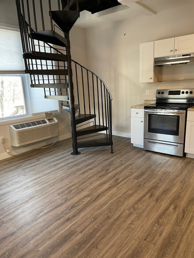 40 Summer St Unit 303, Bridgewater, MA 02324 Apartments in