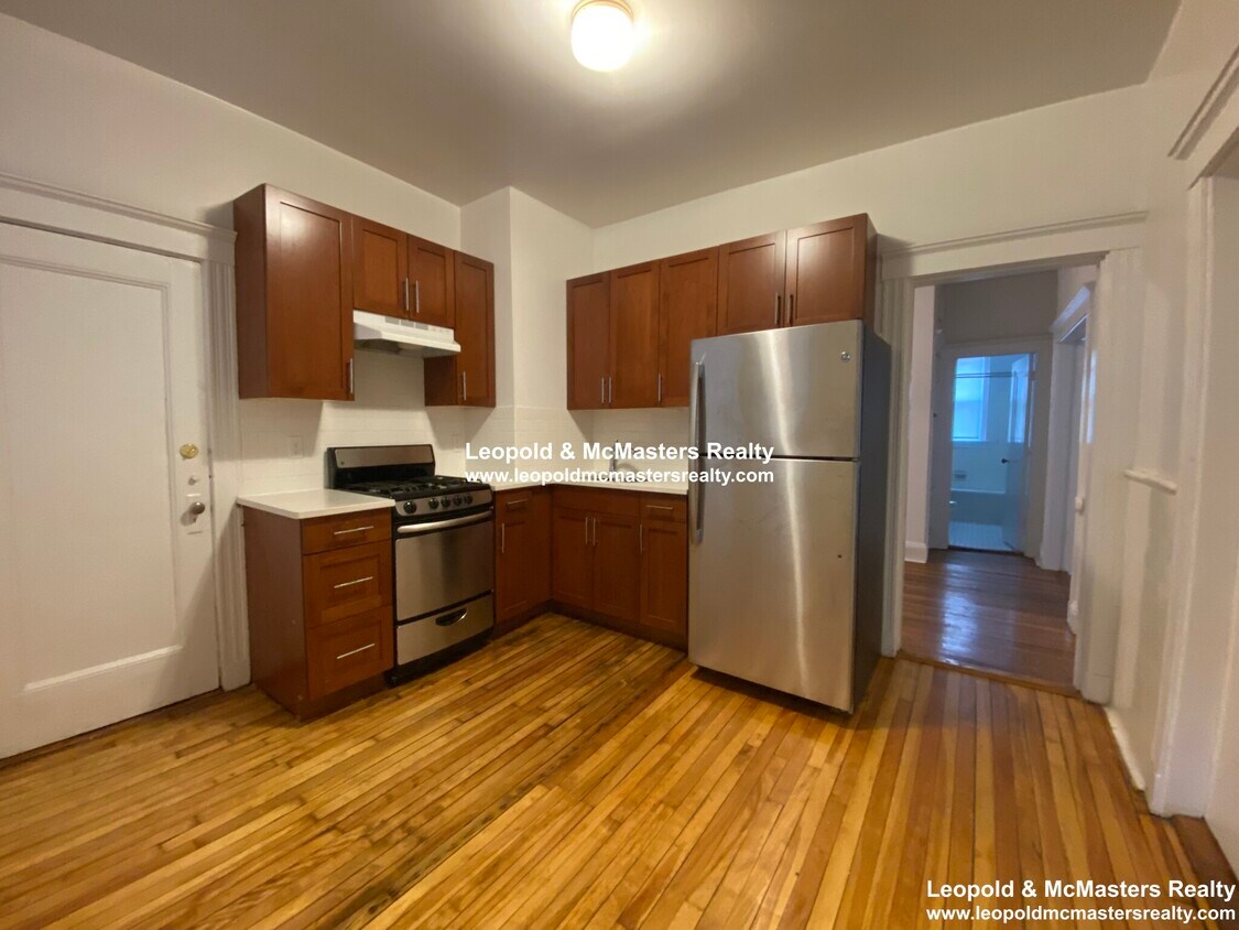 Primary Photo - 81 Winchester St