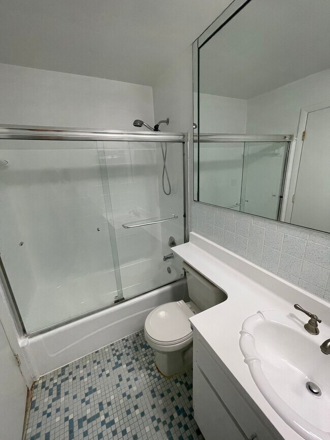 Bathroom - 210 NW 4th Ave