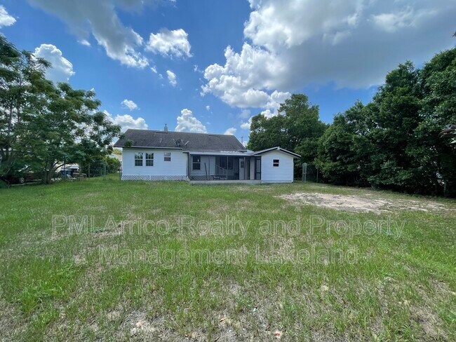 Building Photo - 420 N 5th St