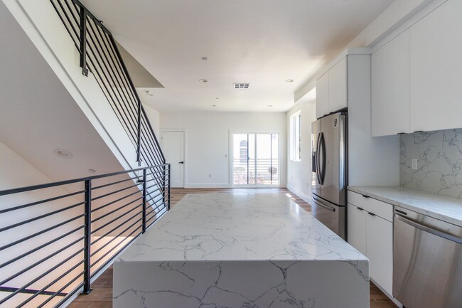 Foto del edificio - 4507 W 18th St